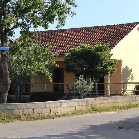 House With A Parking Space Sukosan, Zadar - 6218 Vakantiehuis